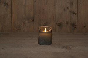 B.O.T. KAARS GRIJS WAX RUSTIEK BEWEGENDE VLAM 7,5X10CM 3XAAA - afbeelding 1