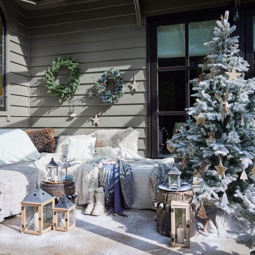 Everlands Grandis kunstkerstboom besneeuwd met verlichting - groen/wit/warm wit - H240/D162 cm - afbeelding 6
