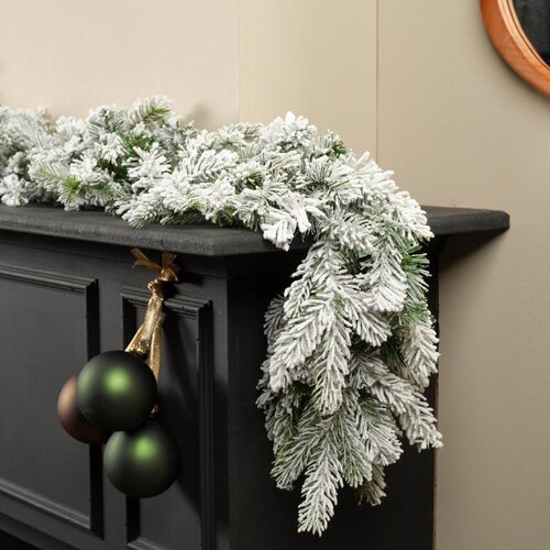 Everlands Grandis slinger besneeuwd - groen/wit - Ø 20 cm - afbeelding 3