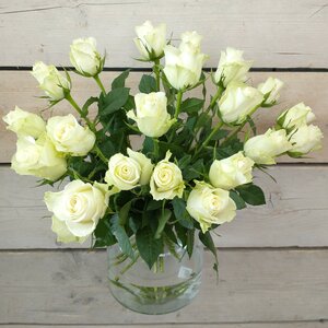 Rozen wit moederdag (prijs per stuk)